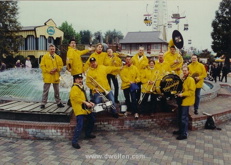 2001.JPG